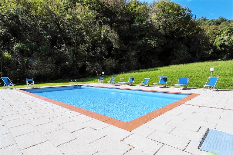 Family-friendly wonderful villa with BBQ, patio & garden | Dogs allowed — photo 2