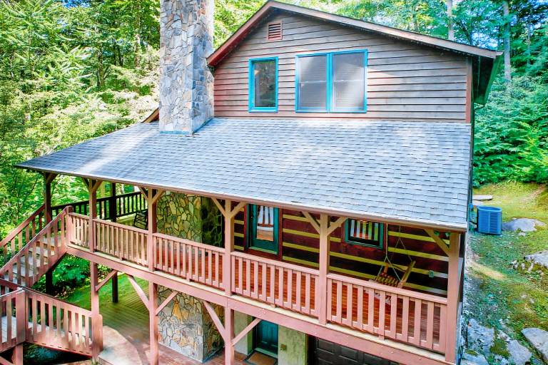 Little Creek Lodge - Creek side Valle Crucis cabin with Hot Tub Minutes to Boone! — photo 2
