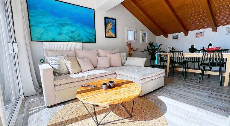 Fully equipped rental apartment with patio | Pets allowed in Zakynthos