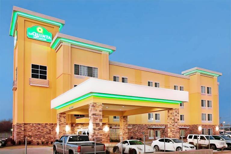 La Quinta Inn & Suites by Wyndham Tulsa - Catoosa — photo 4