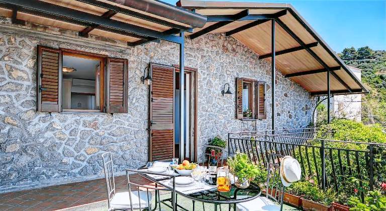 Holiday apartment with patio & yard | Next to the beach | Pets allowed — photo 4