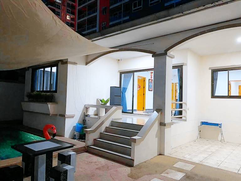 Villa with pool, barbecue & yard | Suitable for remote work in Chonburi