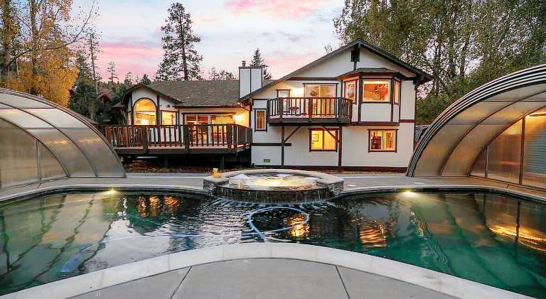 Vacation home with yard, terrace & private pool in Big Bear Lake, CA