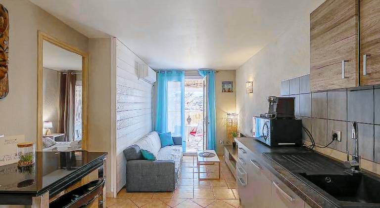Serviced apartment with terrace — photo 4