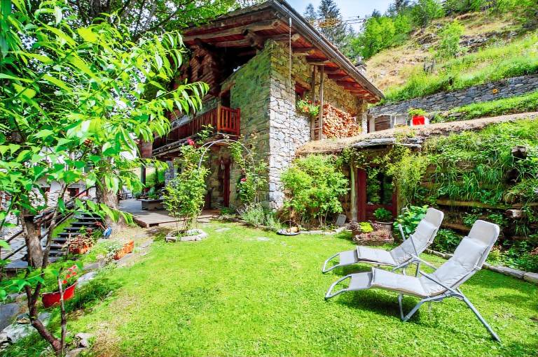 Chalet 'Le Du Coq Rouge' with Mountain View, Private Garden and Wi-Fi — photo 2