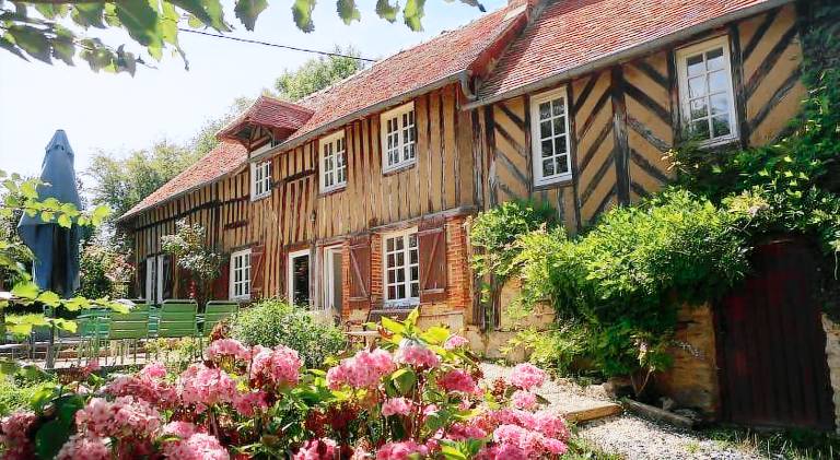 Vacation home with 4 rooms for 8 persons in Lisieux