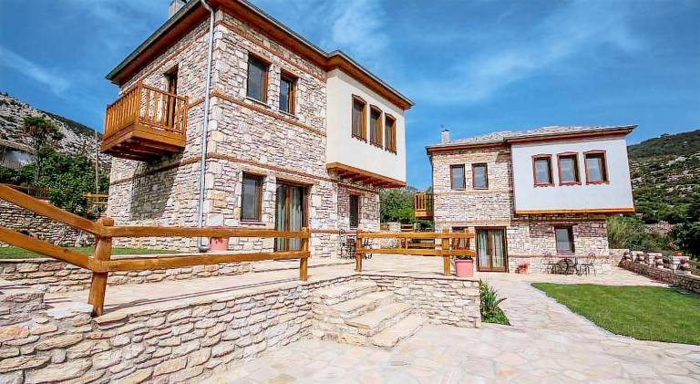 Villa with BBQ, patio & yard | Good for workation | Pets are welcome in Thasos