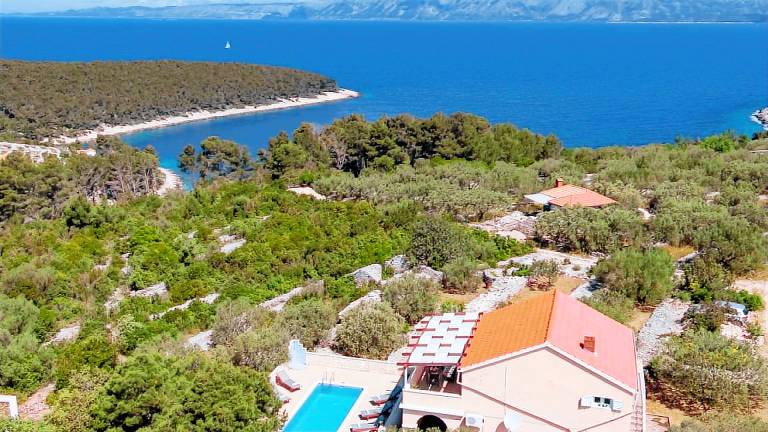 Villa with terrace, garden & private pool | Pets allowed in Dubrovnik
