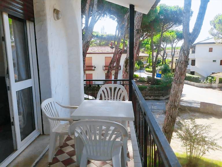 Rental apartment with grill & yard | Next to the beach | Pets allowed — photo 4