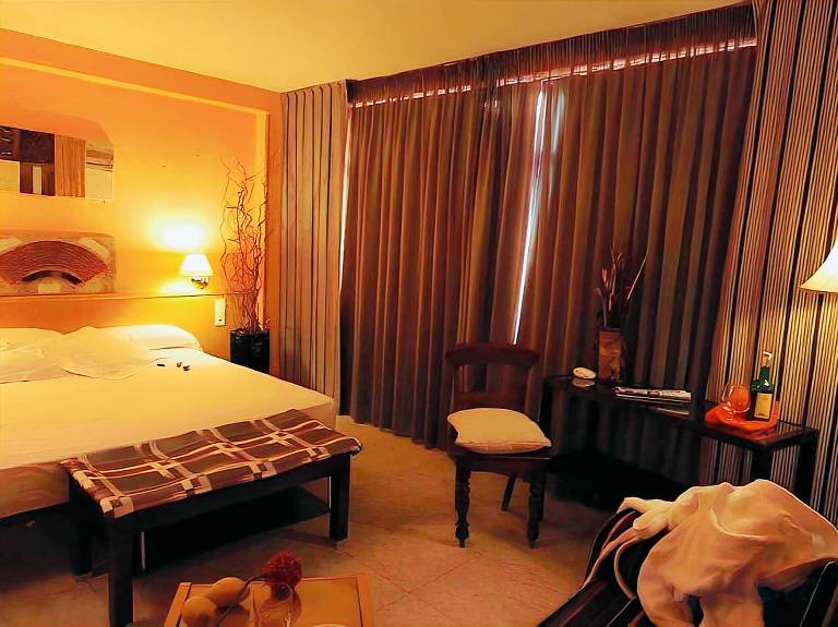 Hotel El Aguila — photo 2