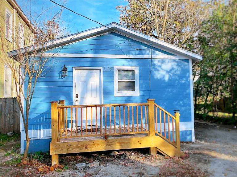 House  Live Oak