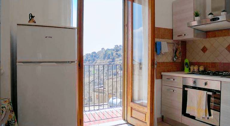 House with 1 room for 4 persons — photo 4
