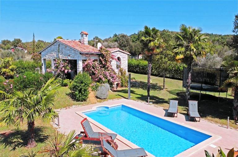 Villa with pool, grill & yard | Pool view in Rovinj