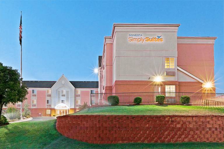 Sonesta Simply Suites Oklahoma City Airport in Oklahoma City, OK