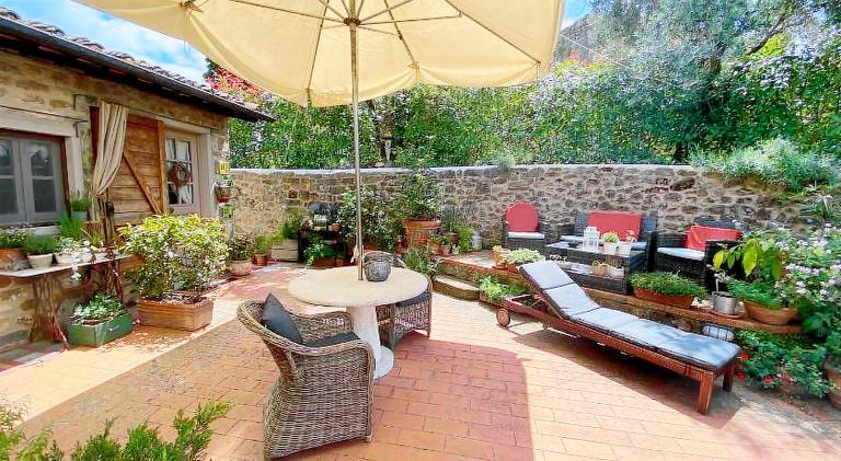 Vacation home with grill, terrace & garden — photo 5