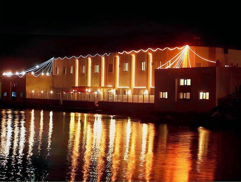 Aqua Boss Hotel in Eceabat