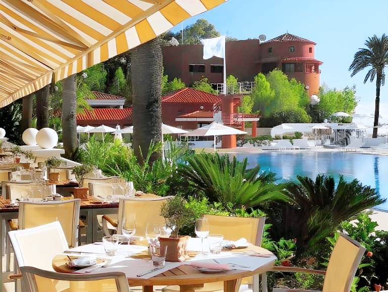 Monte-Carlo Beach in Menton