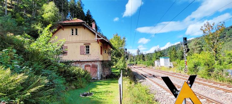 Holiday Home 'Bahnwärterhaus' with Private Garden — photo 2