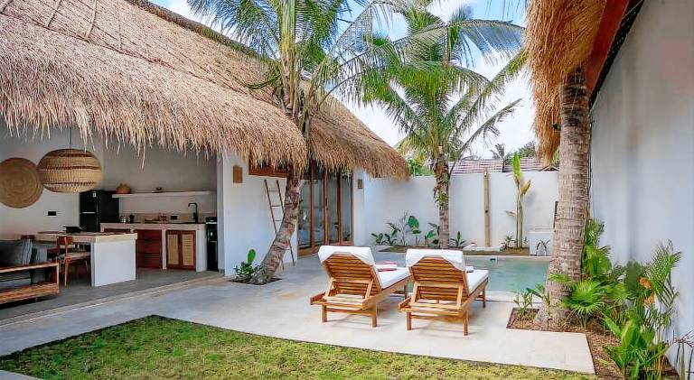 160 m&sup2; Villa