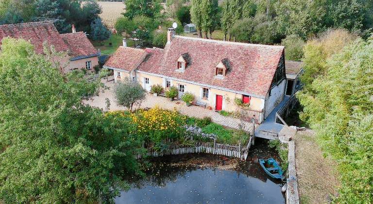 Moulin de la Diversiere, gites avec piscine en pleine nature in Chinon