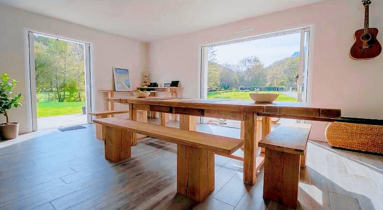 Lovely vacation home with patio & yard | Pet-friendly — photo 4