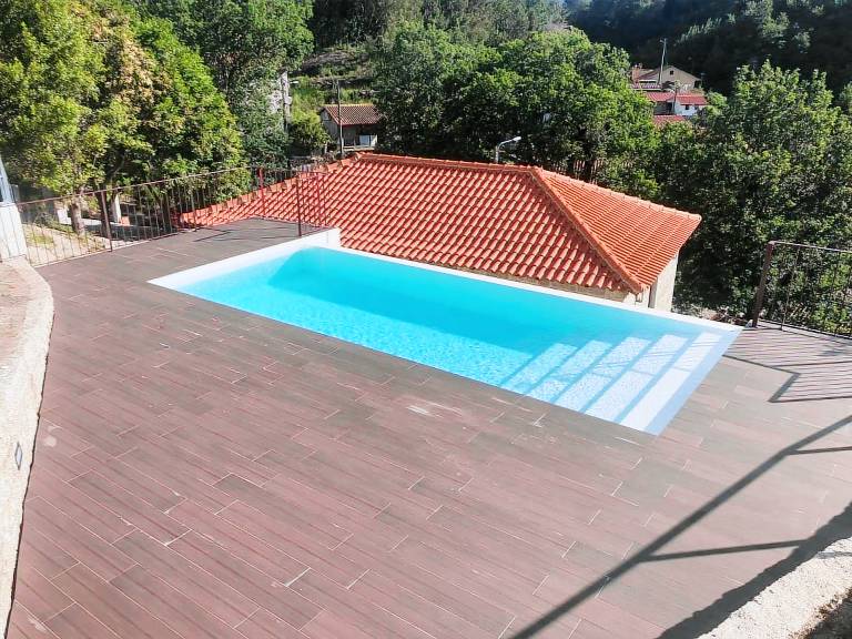 Vacation home with pool, fast internet & terrace | Mountain view | Pets allowed — photo 2