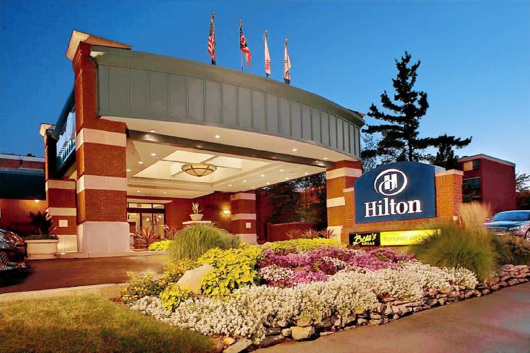 DoubleTree by Hilton Akron Fairlawn