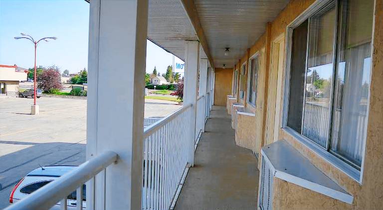 Circle 5 Motel — photo 3