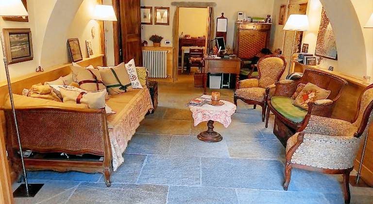 Beautiful rental apartment with yard & barbeque | Pets allowed — photo 3