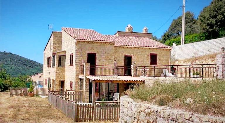 Villa with pool & jacuzzi in Sartene