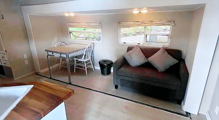 Lakefront RV Cottage in Parry Sound 1 — photo 2