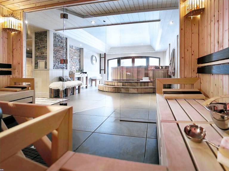 Holiday apartment with jacuzzi & sauna | Mountain view — photo 4