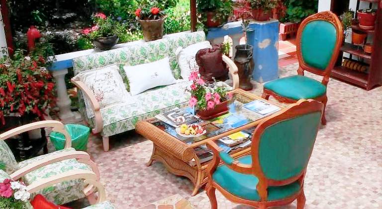 Hostal el Parque Tababela — photo 5