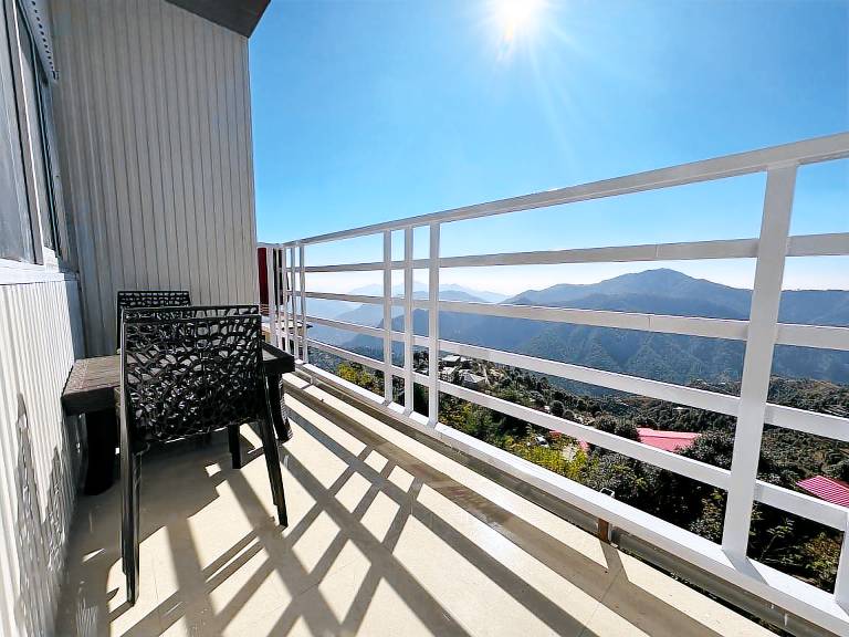 Kanatal's Valley View INN in Tehri