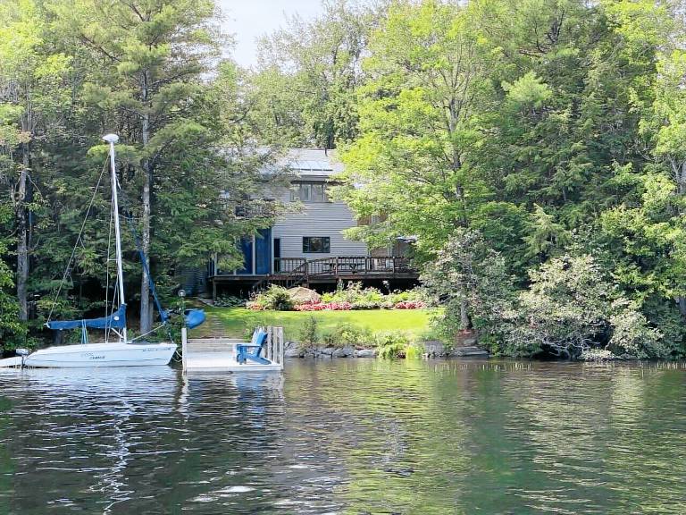 House Lake Sunapee