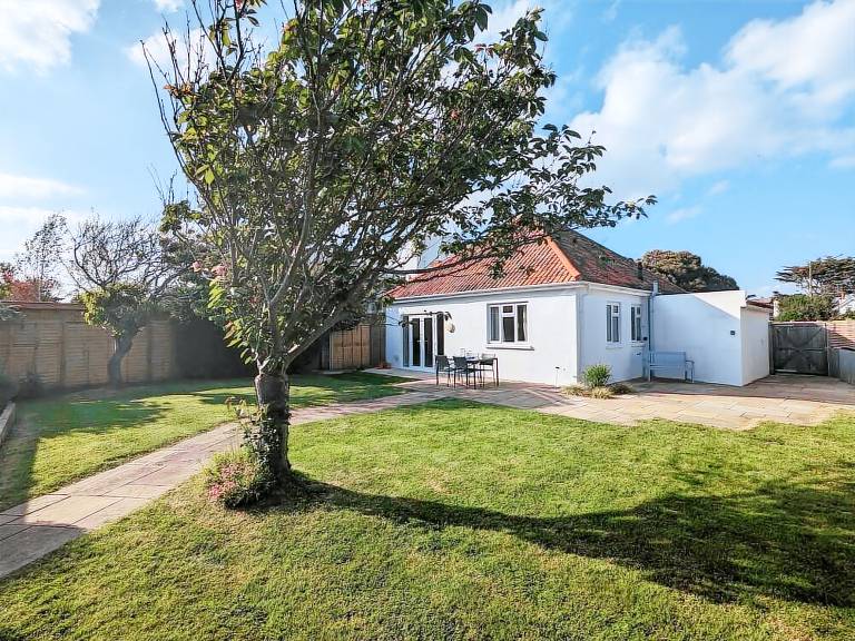 House  Bracklesham Bay