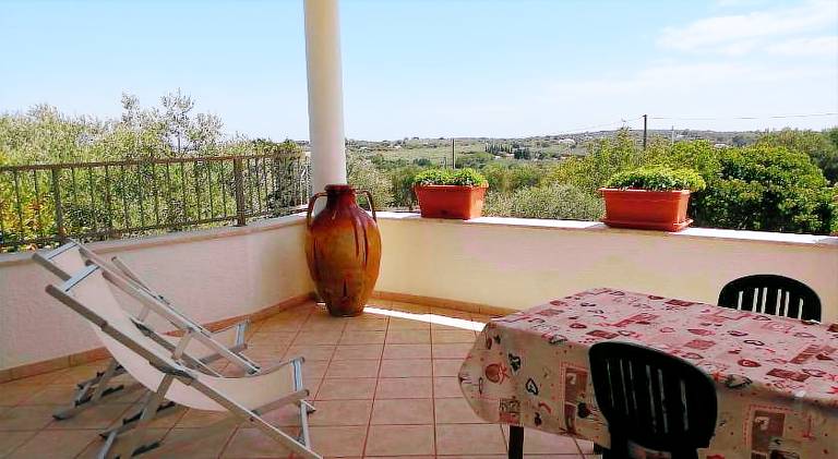 Lovely villa with grill, pool & patio | Pet-friendly — photo 3