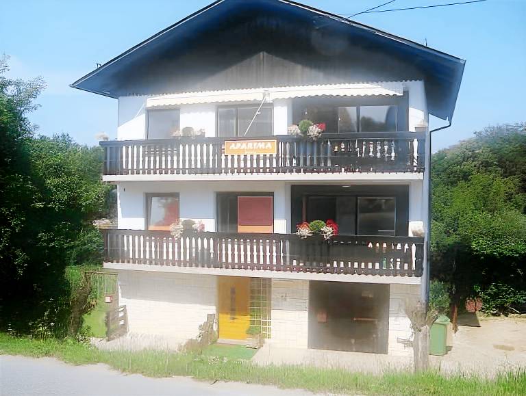 Prenočišče z zajtrkom  Banovci