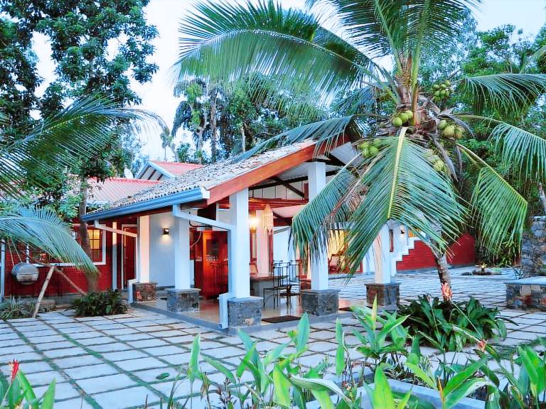 Villa with private pool, BBQ & yard | Good for workation | Pets are welcome — photo 3