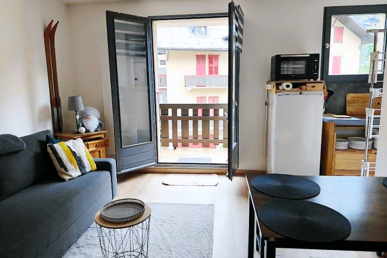 Family-oriented rental apartment with terrace | Ski nearby | Pet-friendly — photo 4