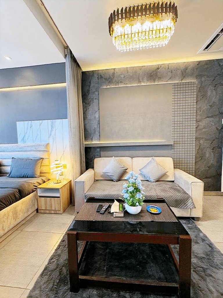 House with 1 room for 2 persons in Noida
