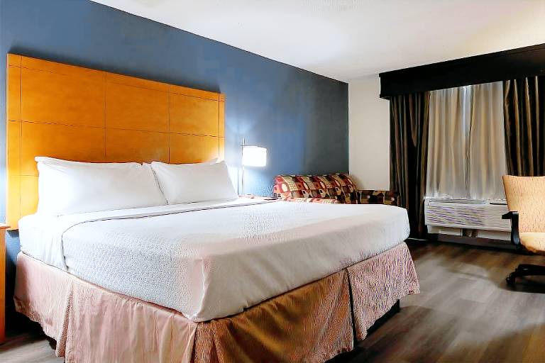 American Inn Ferndale