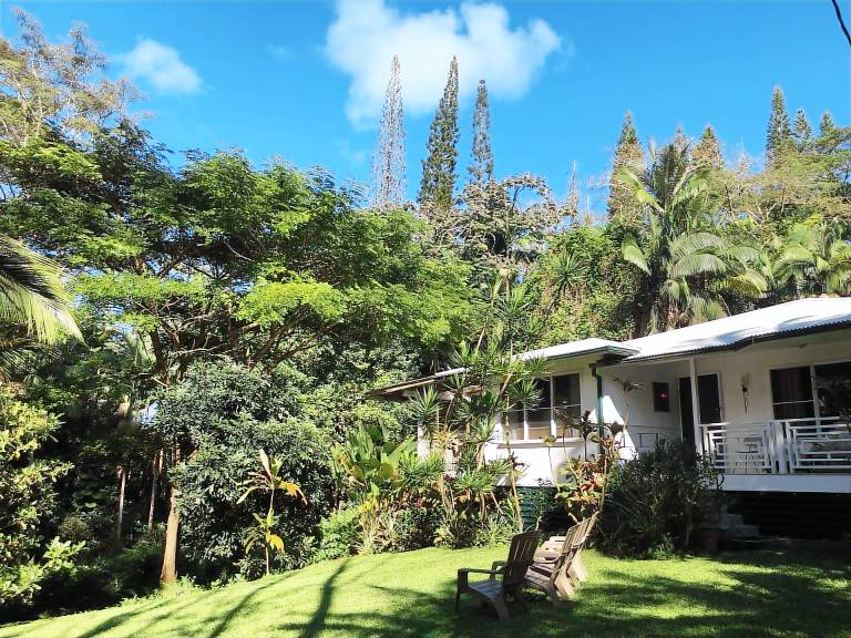 Farmhouse  Leilani Estates