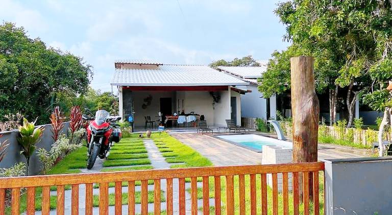 Vacation home with pool in Prado