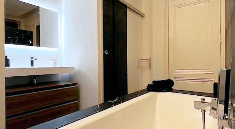 Stunning apartment in the center of Lyon ! — photo 4