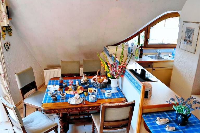 Rental apartment with garden & terrace | Garden view — photo 2
