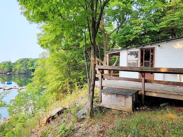 Lodge Seeley's Bay
