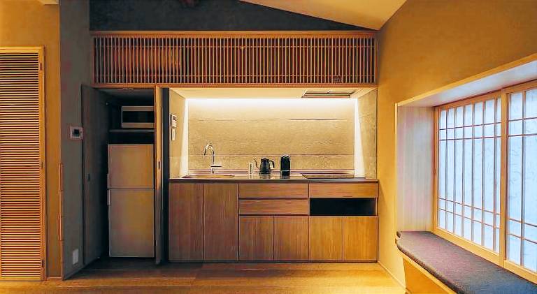 Vacation home with hot tub | Near Nijō Castle — photo 4