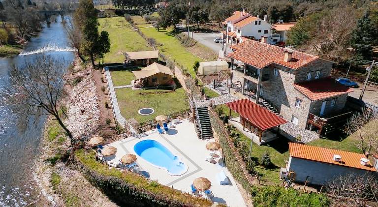 House with garden, pool & BBQ in Coimbra