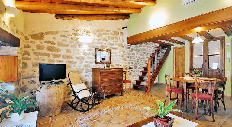 Nice apartment with jacuzzi | Dogs allowed — photo 2